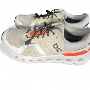 On Running White/Beige Sneaker Interior with Size 11